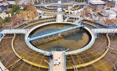 图为广灵县广洁污水处理有限公司俯瞰。 张占兵摄