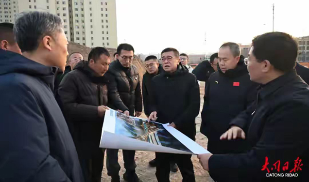 张强调研重点项目建设进展