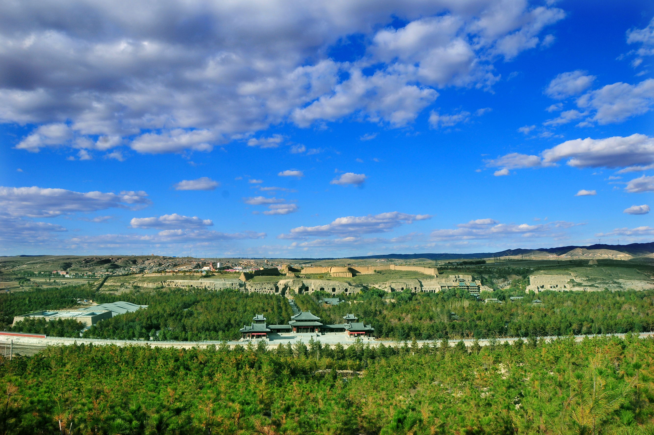 /website-webapp/ewebeditor/uploadfile/赏千年美 享今朝蓝（云冈石窟景区）