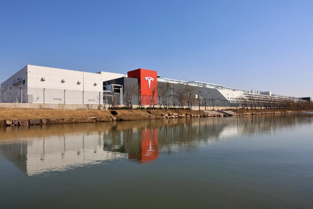这是2月8日拍摄的特斯拉上海储能超级工厂。新华社记者 方喆 摄
