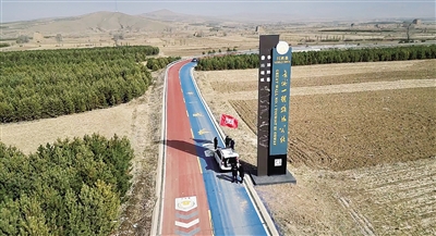 图为大同长城一号旅游公路鸟瞰。李小龙摄