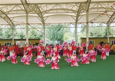 图为全市老年体育健身项目展示活动现场。戎禹仁摄
