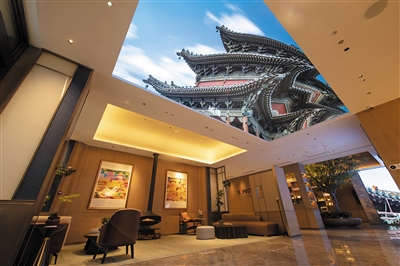 为充分满足游客需求，我市各种档次的宾馆、酒店、民宿正在建设或即将投入使用，将极大缓解旺季一房难求的局面。李冬宾摄