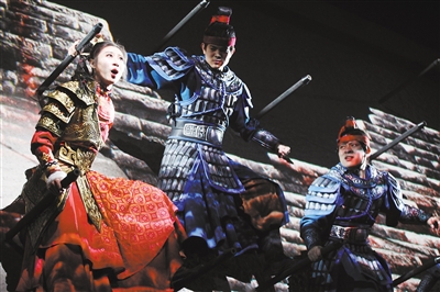 大型行进情浸式旅游演艺《如梦大同》进入彩排试演阶段。任翔宇摄