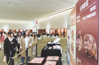 图为“大同好礼”区域公共文化品牌培育项目作品展现场。韩堃摄 图为“大同好礼”区域公共文化品牌培育项目作品展现场。韩堃摄