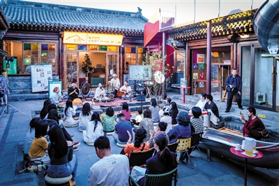 图为清音唱诵夜活动现场。韩堃摄