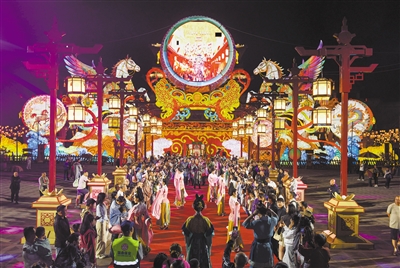 图为《因为大同·北魏城中城》实景演出现场。戎禹仁摄