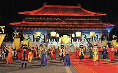 图为大型沉浸式实景演艺《天下大同》演出现场。于宏摄