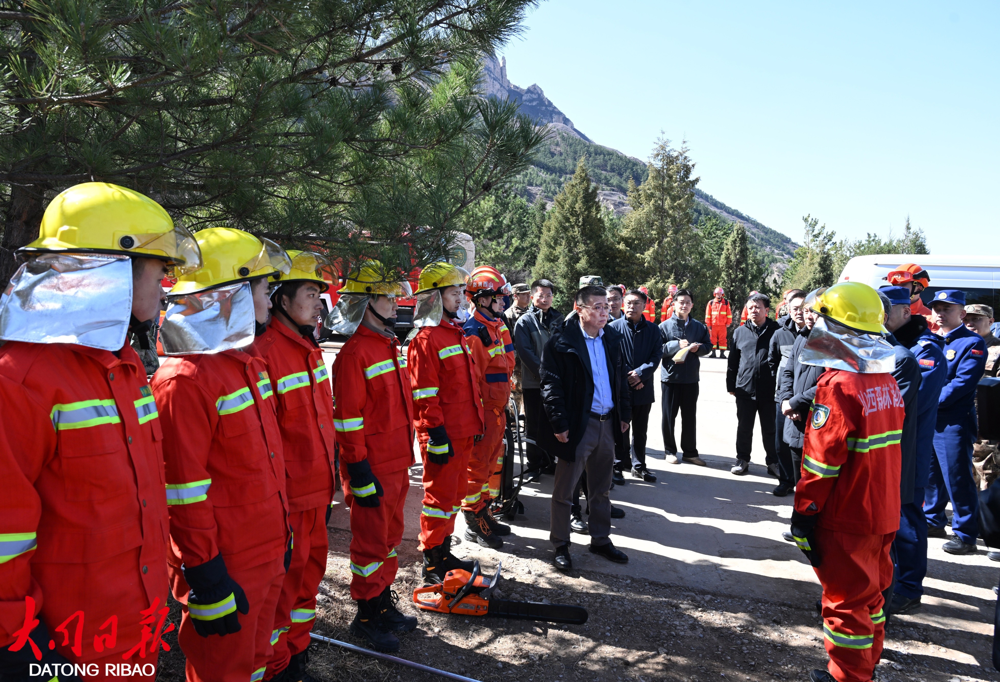 4月2日，市委书记张强在浑源县恒山后山检查调研护林防火工作。张燕伟摄