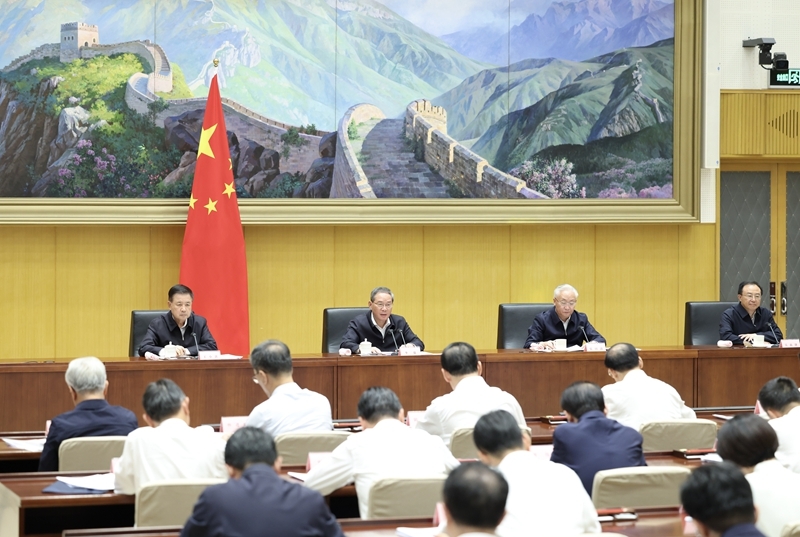 9月28日，国务院召开全国安全生产视频会议，中共中央政治局常委、国务院总理李强出席会议并讲话。新华社记者 黄敬文 摄