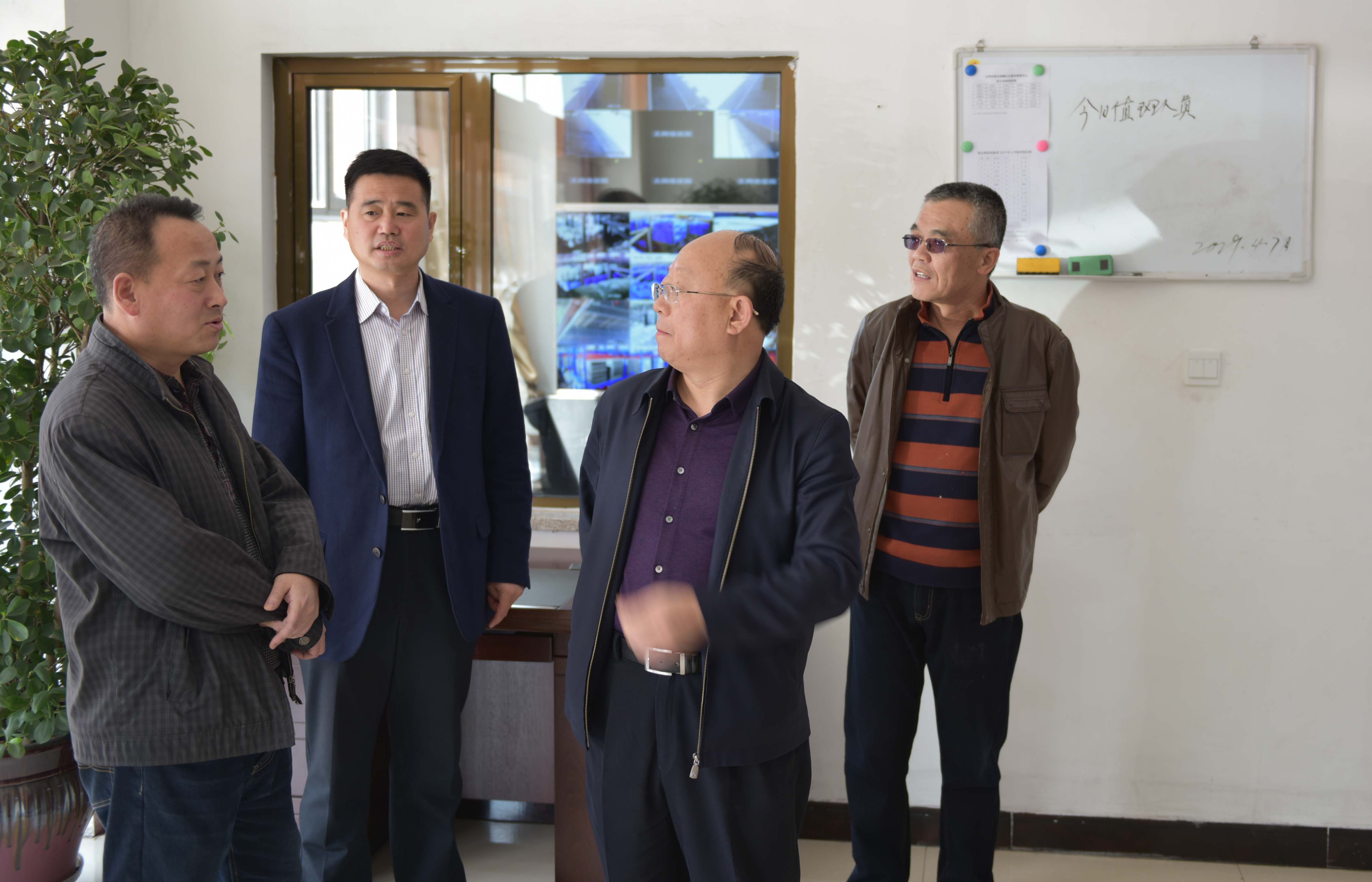 市民政局局长王东升检查指导局属有关单位