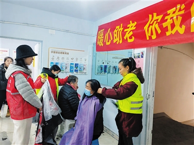 图为义剪现场。孙露摄