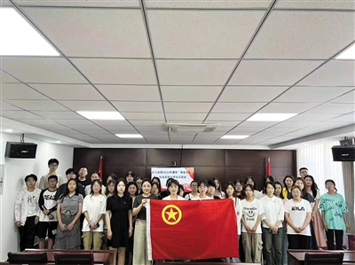新旺街道组织开展大学生暑期实践见面会。张志忠摄