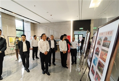 图为观展现场。尚丽摄