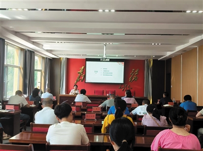 图为心理健康知识讲座现场。郑林摄