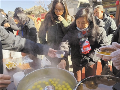 大同古城云路街“大同好粮”新春市集年味儿浓。宋芳摄