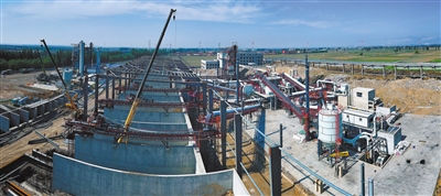 图为市富凯鸿新型建材科技有限公司建筑垃圾资源化利用项目施工现场。于宏摄