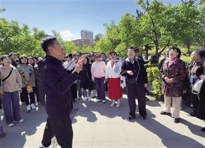 开源街道快闪活动现场。孙露摄