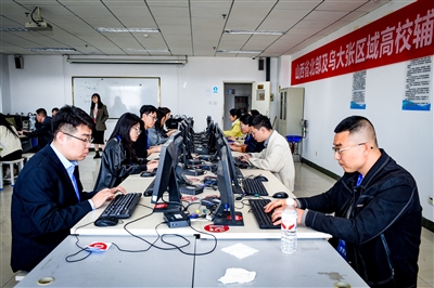 图为比赛现场。韩堃摄